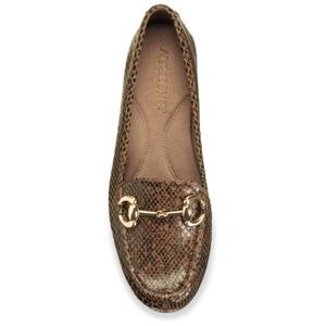 Aerosoles Drive Through Flats